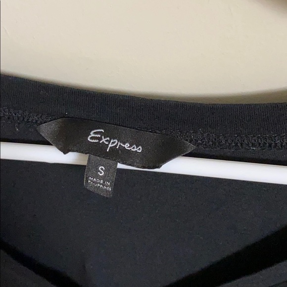 Woman’s Express V neck T shirt dress Sz Sm - Picture 2 of 3